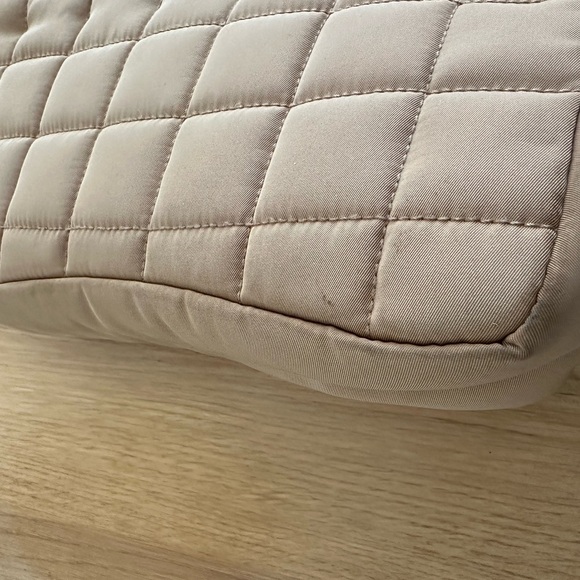 Chanel Shoulder Bag - Picture 9 of 16